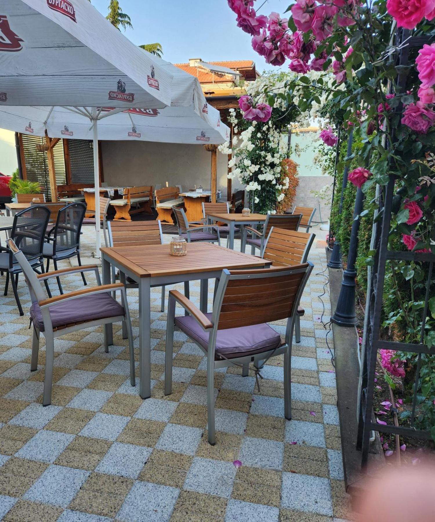 Mirana Family Hotel Burgas Exteriör bild